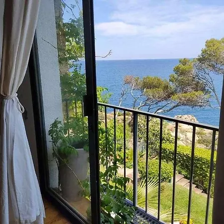 Duplex Cap Sa Sal At The Edge Of The Sea